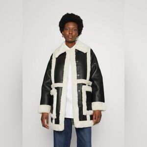Abercrombie & Fitch Black and Cream Teddy Jacket